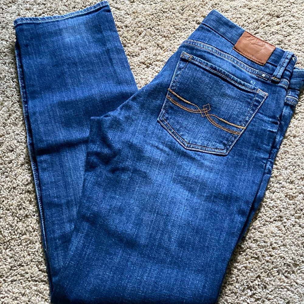 Lucky Brand size 4, 27 A petite jeans.